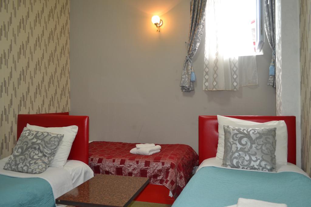 Hotel Elite House Batoemi Buitenkant foto